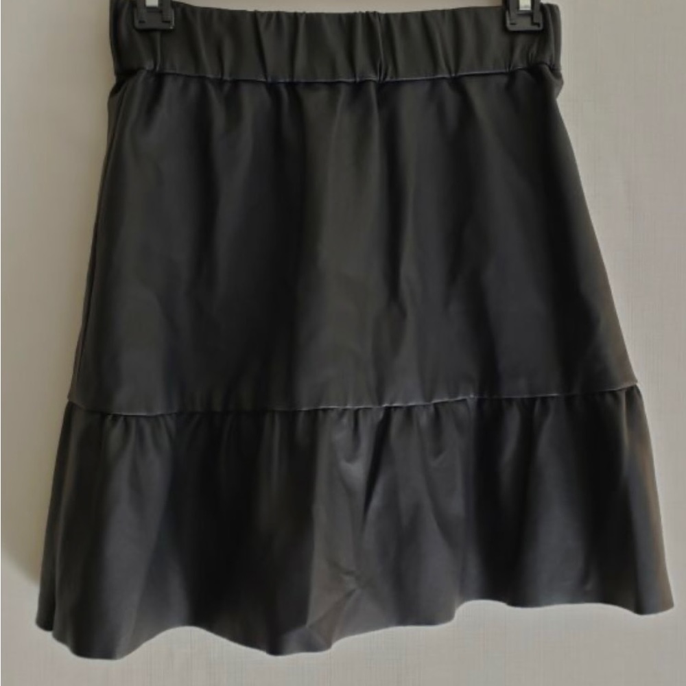 Club Monaco Faux Leather Skirt. Size 10